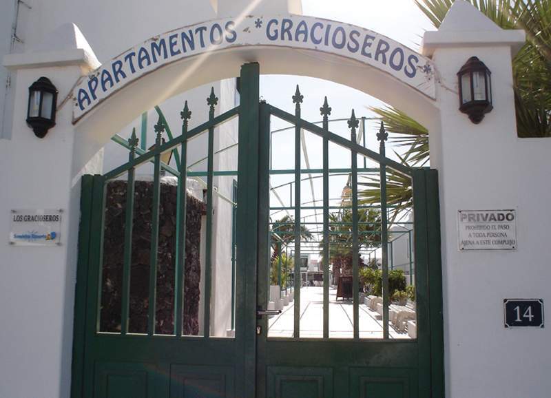 Los Gracioseros Puerto del Carmen  Exteriör bild